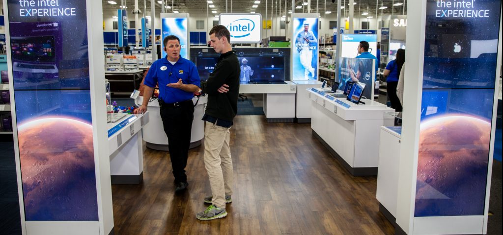 Retail Interactive Experience Intel at Best Buy by Horizon Display Product Marketing Touch Table