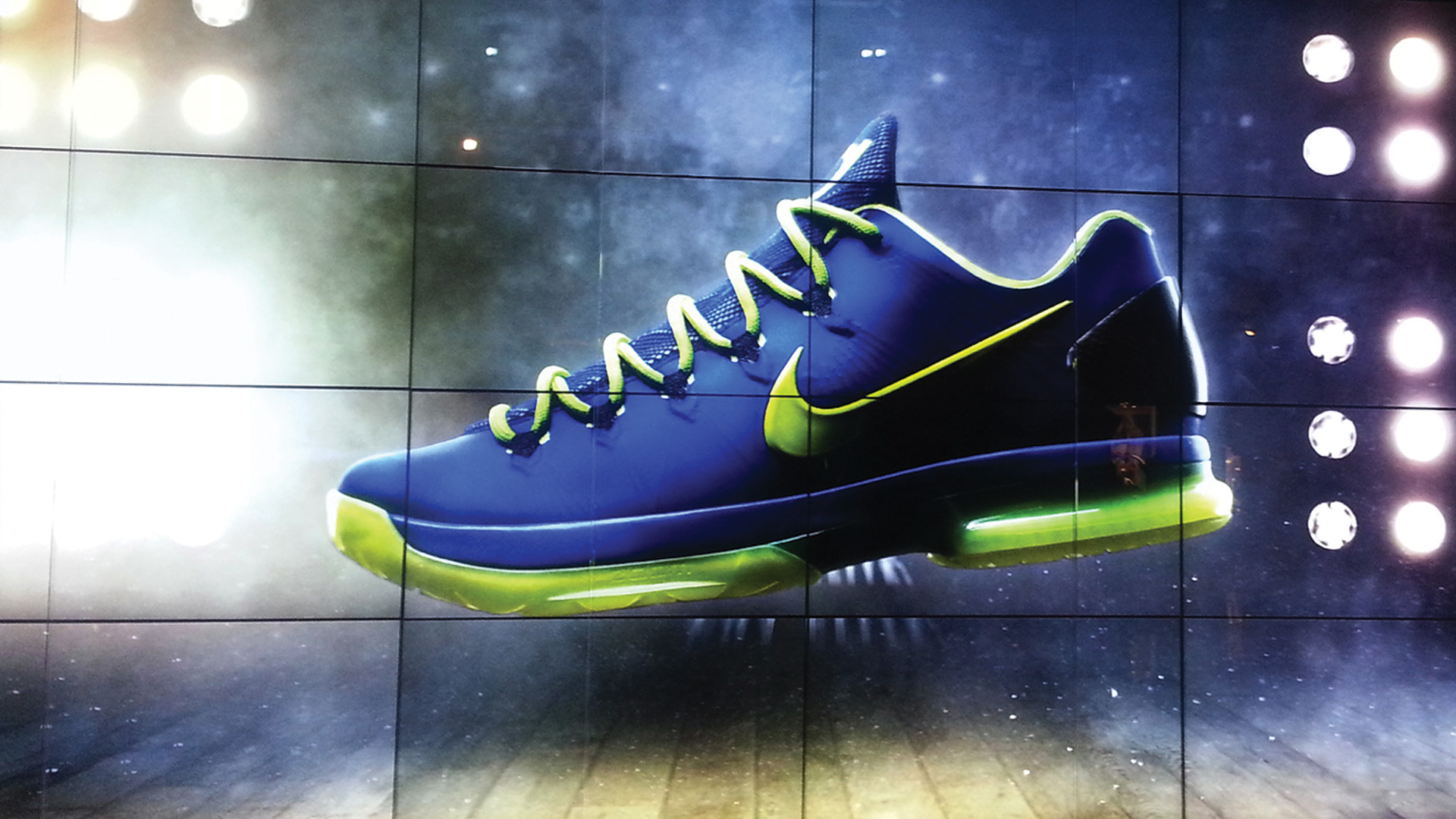 Nike Interactive Multi-user 32 point touch Video wall